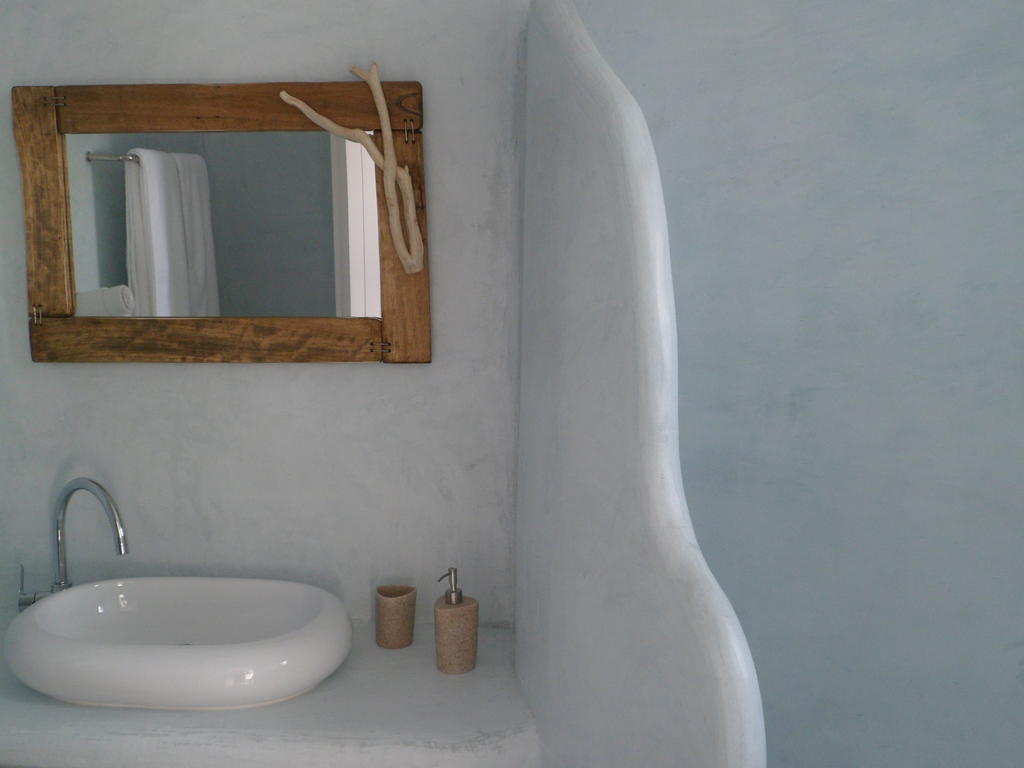 Milo Milo Suites Mandrakia Quarto foto